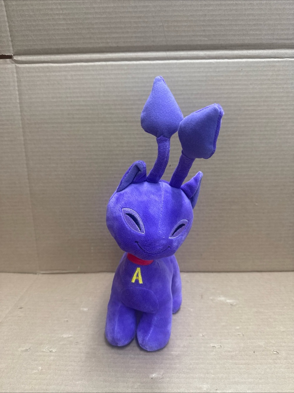 Excellent Neopets Jumbo Purple Aisha Plush 15" 2008 Jakks